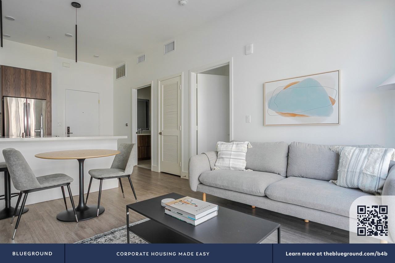 760 Serrano Avenue - Photo 6 of 25