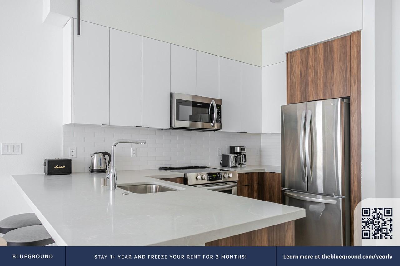 760 Serrano Avenue - Photo 7 of 24