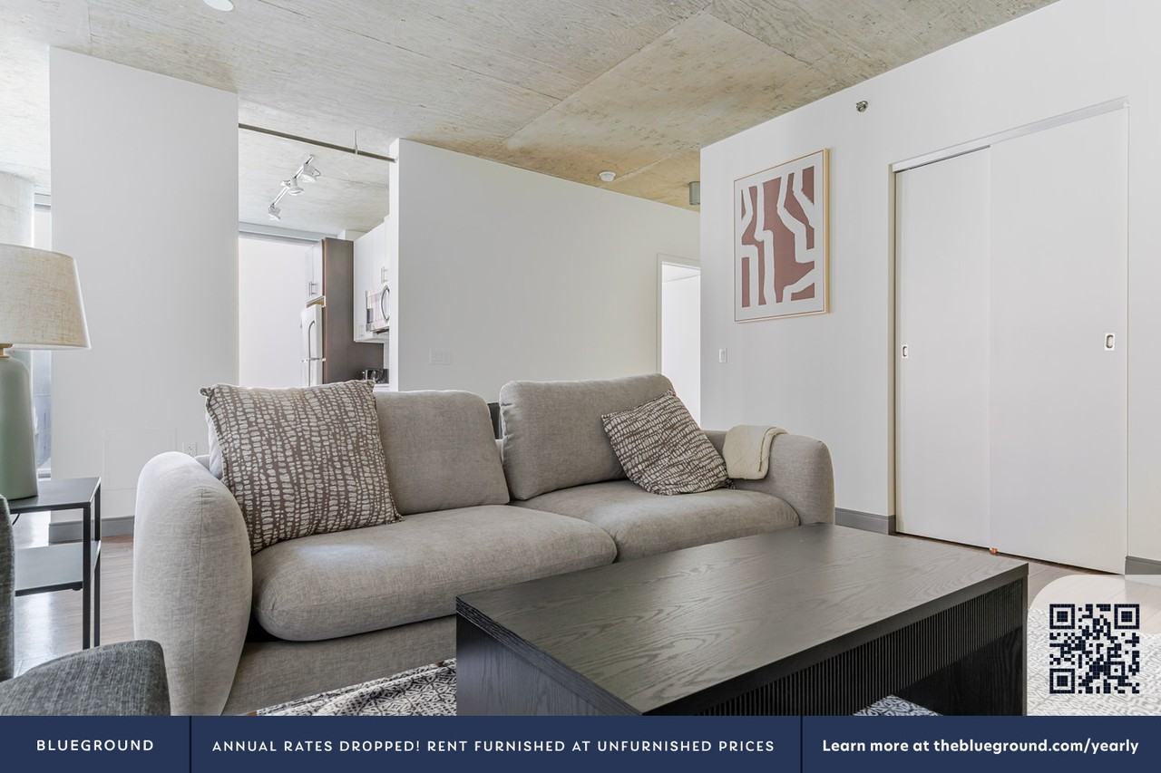 601 West Jackson Boulevard - Photo 3 of 36