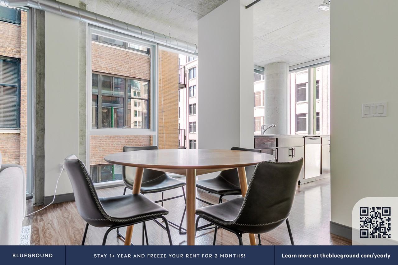 601 West Jackson Boulevard - Photo 7 of 36