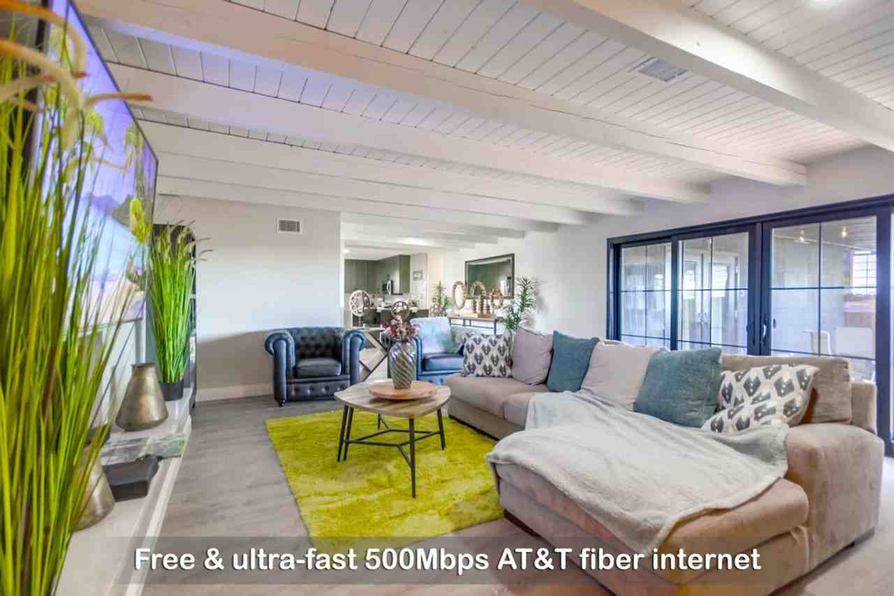 5551 Churchward Street - Photo 4 of 83