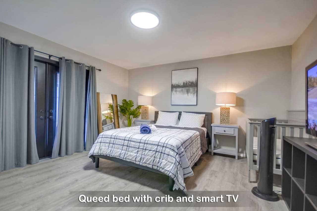 5551 Churchward Street - Photo 7 of 83