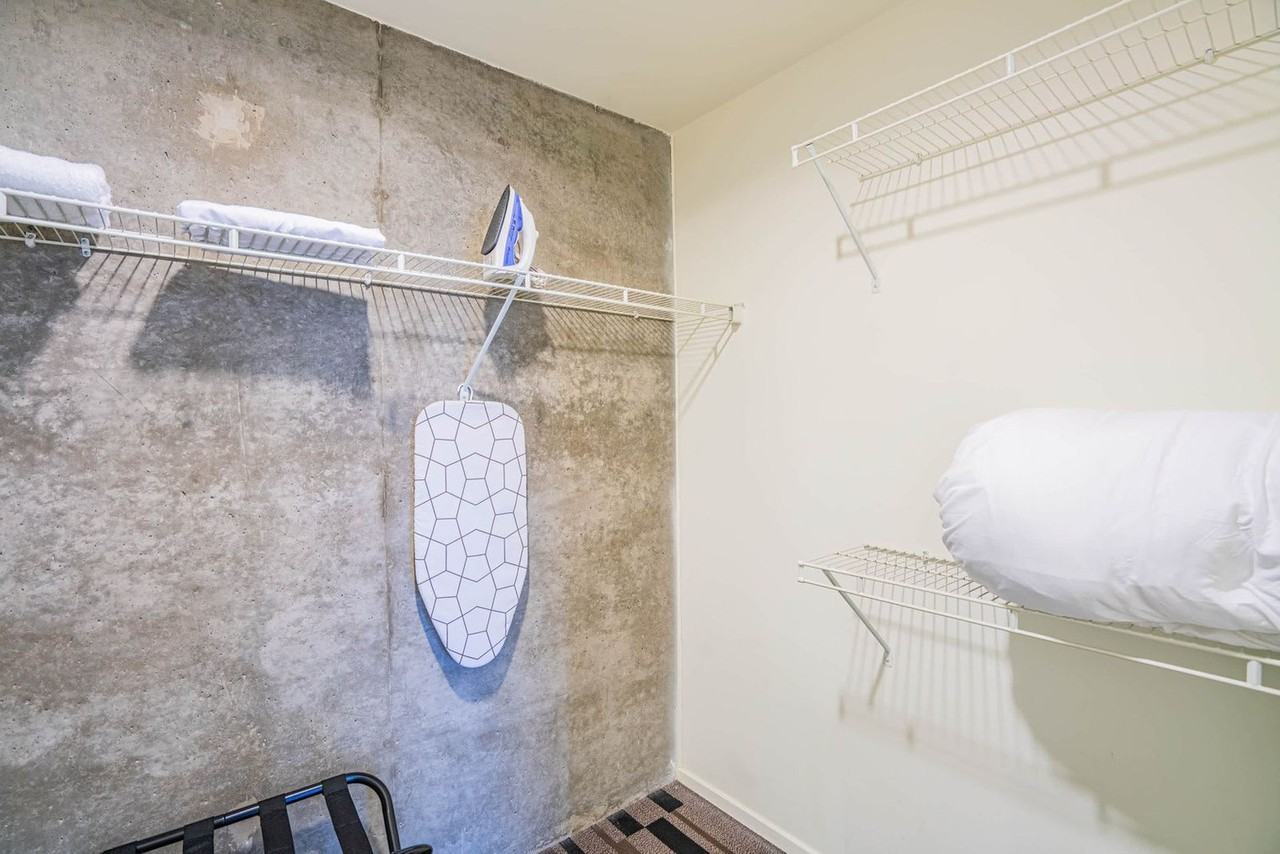 913 North 3rd Street #1284702P - Photo 3 of 34