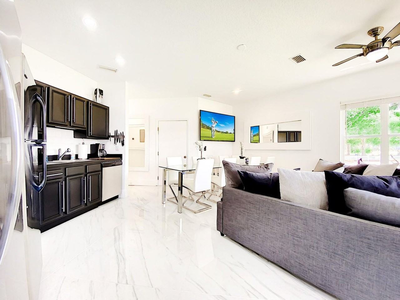 1916 Perfect Drive - Photo 2 of 100