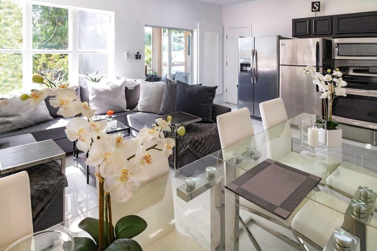 1916 Perfect Drive - Photo 3 of 100