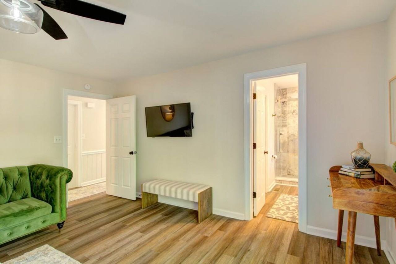 16920 Landover Rd #1293788P - Photo 3 of 50