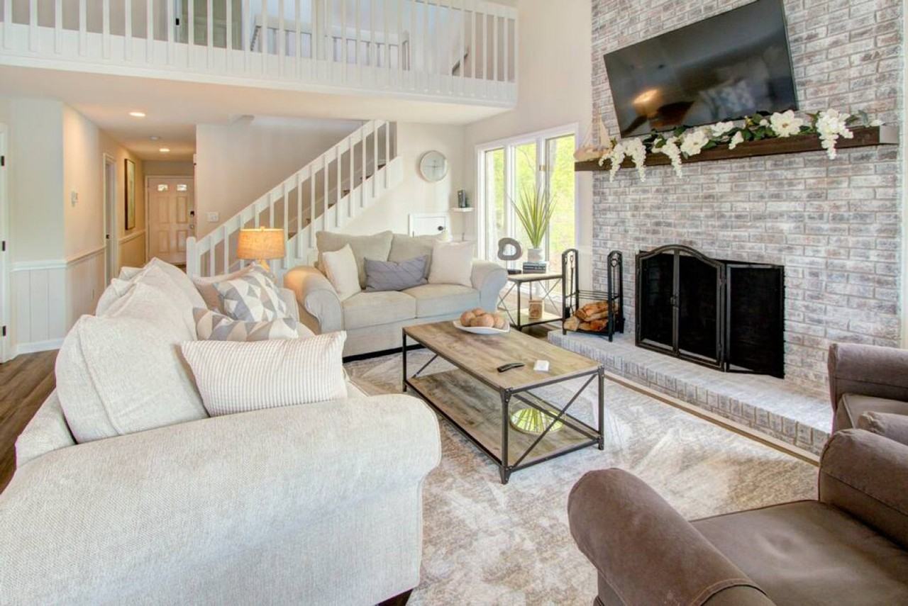 16920 Landover Rd #1293788P - Photo 6 of 50