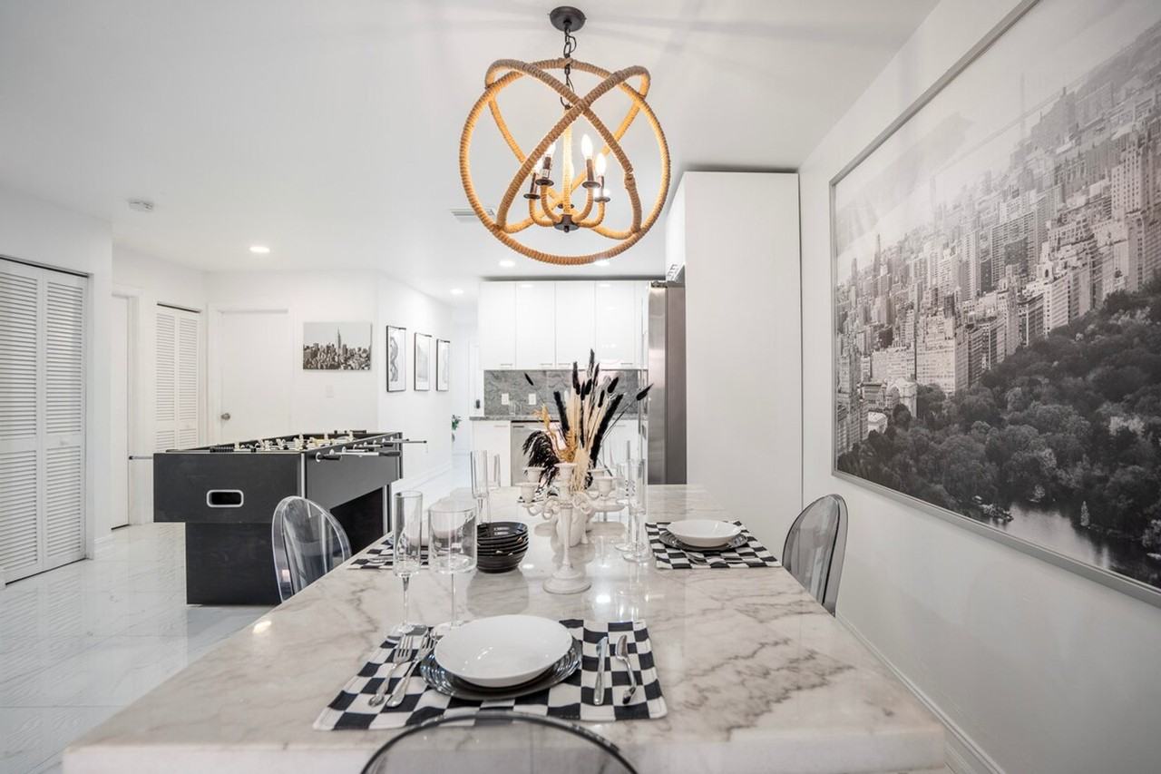 422 Nw 8th St #1294169P - Photo 3 of 13