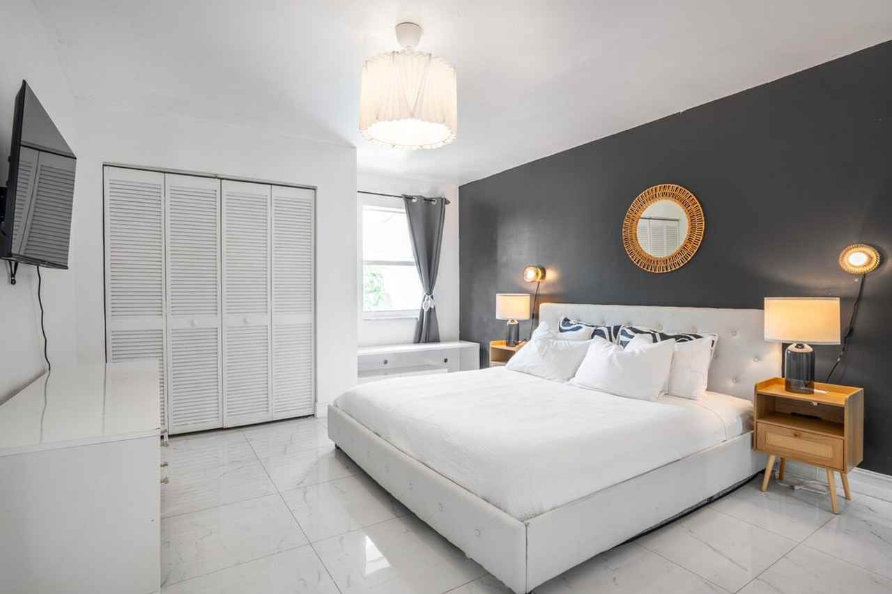 422 Nw 8th St #1294169P - Photo 6 of 13