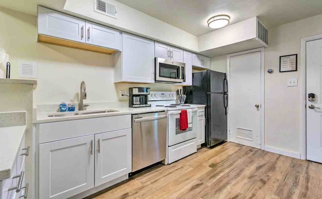 650 Jack Stephens Dr #1296518P - Photo 5 of 15