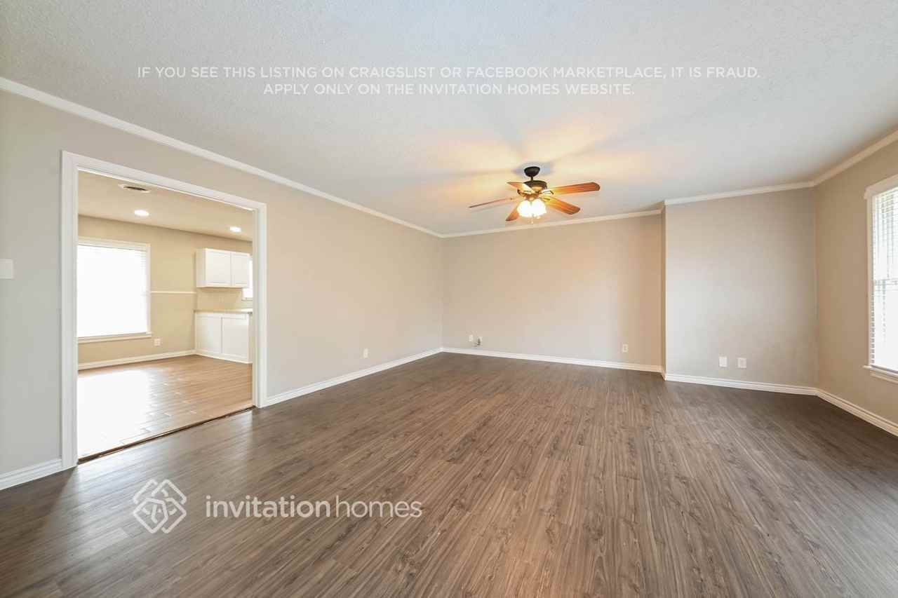 1222 Mcdonald Dr - Photo 3 of 18