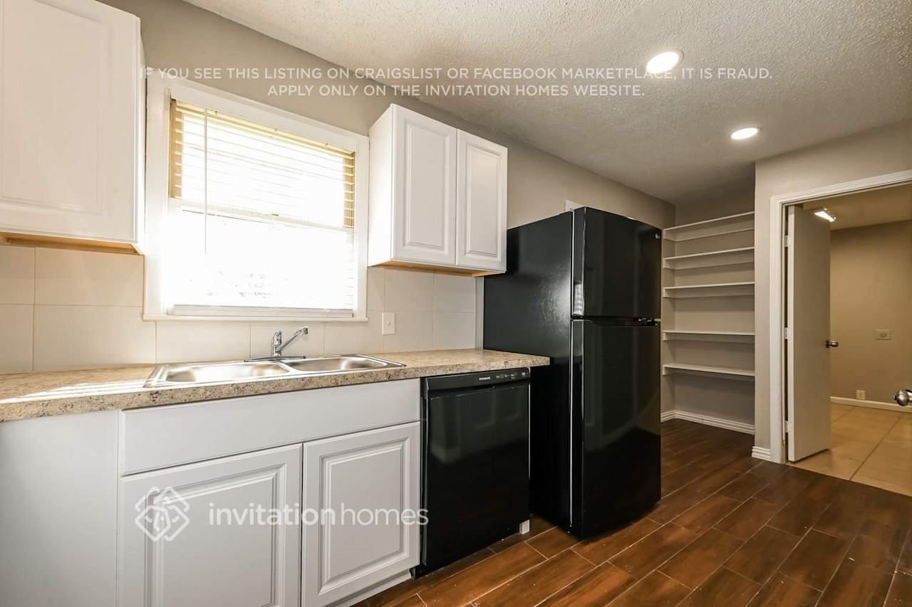 1222 Mcdonald Dr - Photo 7 of 18