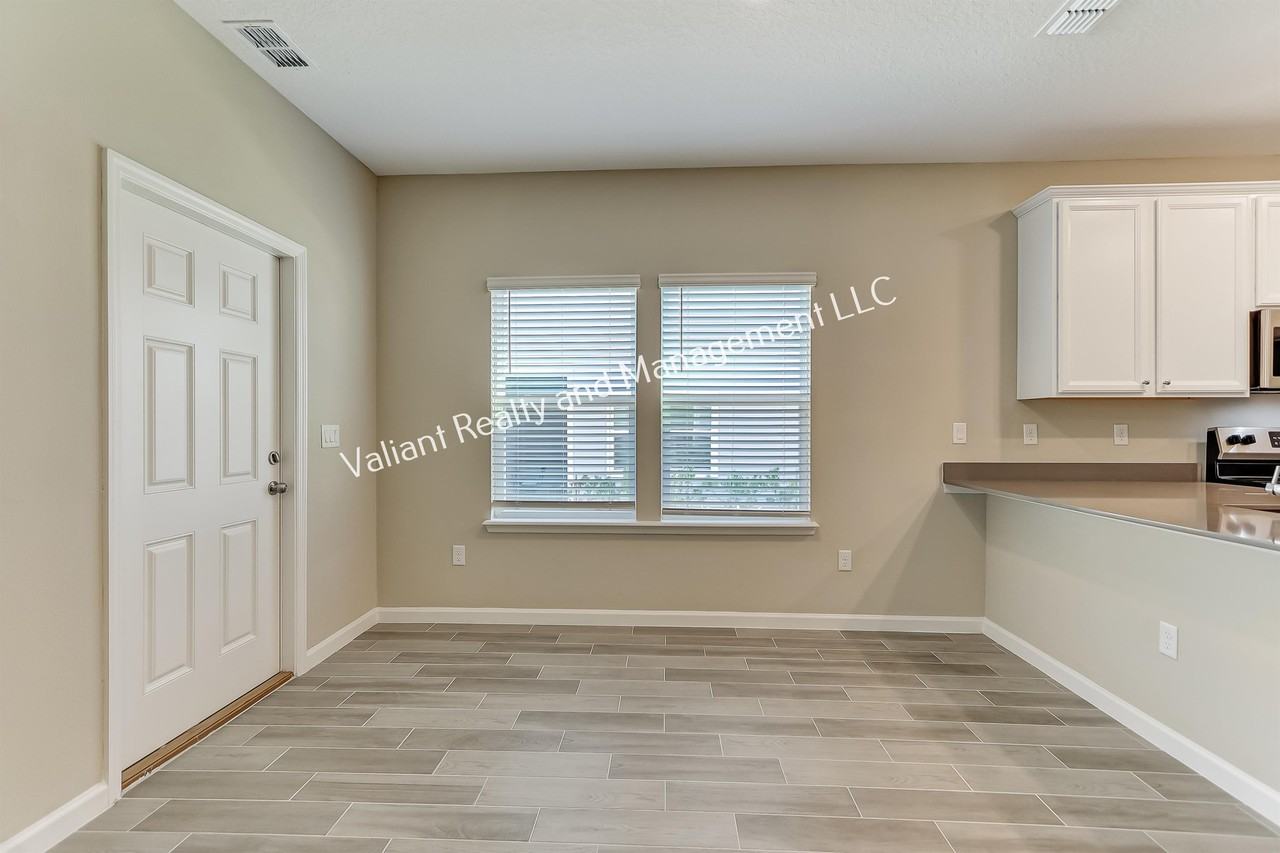 1325 Salt Ridge Ave #1 - Photo 5 of 42