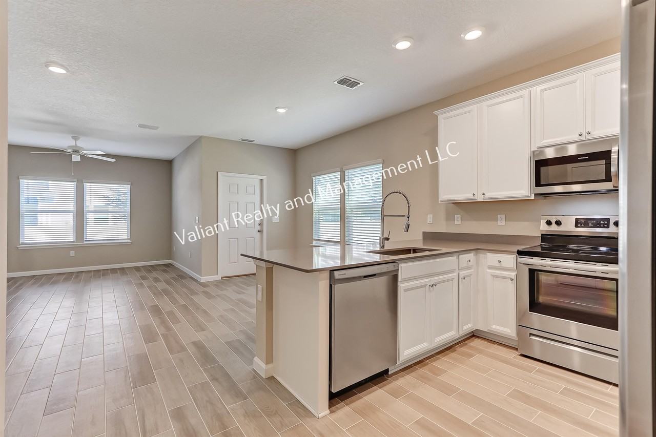 1325 Salt Ridge Ave #1 - Photo 6 of 42