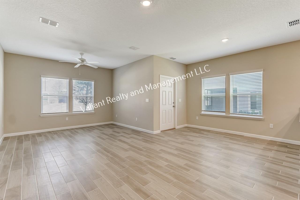 1325 Salt Ridge Ave #1 - Photo 5 of 42
