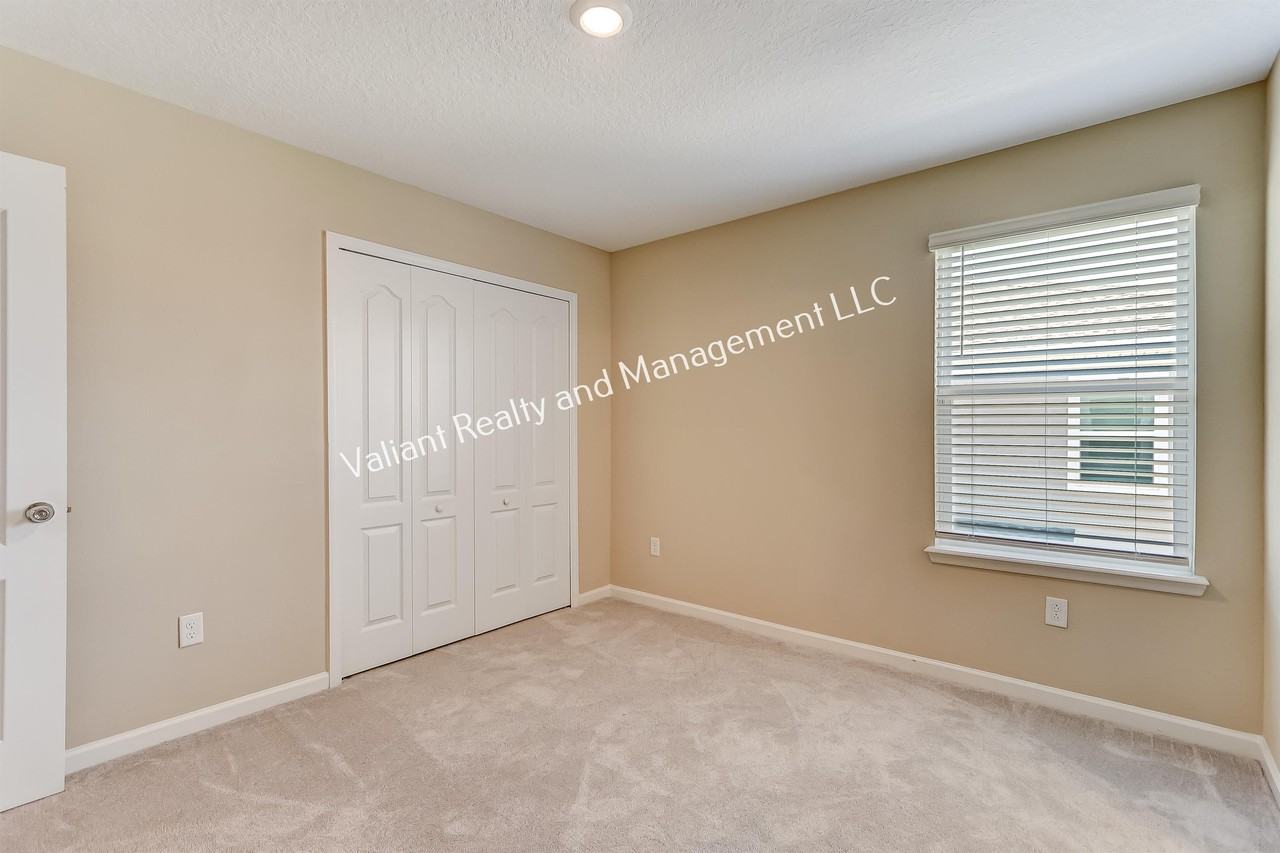 1325 Salt Ridge Ave #1 - Photo 4 of 42
