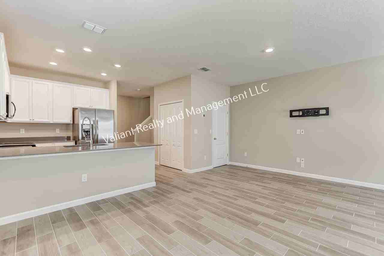 1325 Salt Ridge Ave #1 - Photo 7 of 42