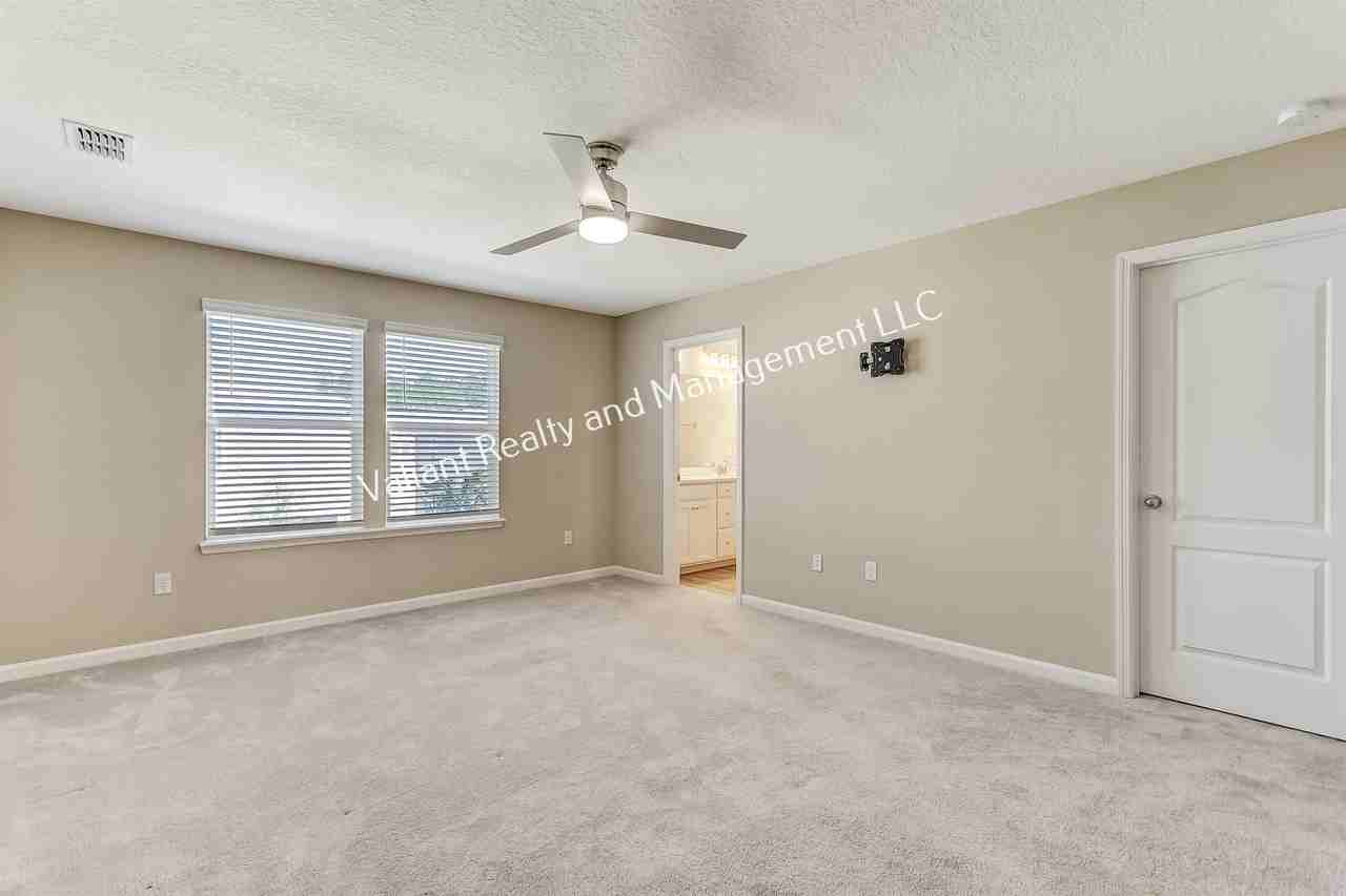 1325 Salt Ridge Ave #1 - Photo 4 of 42