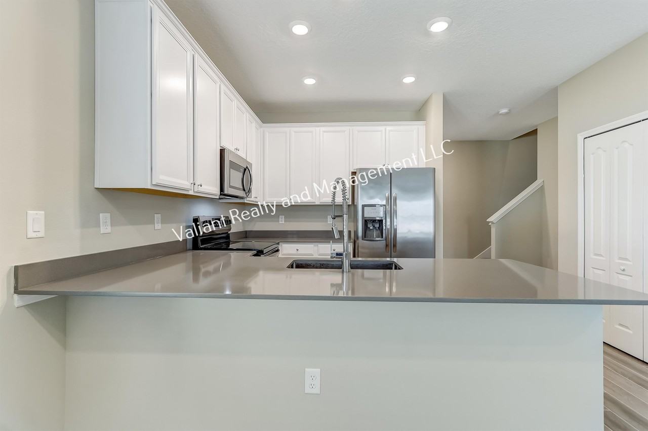 1325 Salt Ridge Ave #1 - Photo 2 of 42