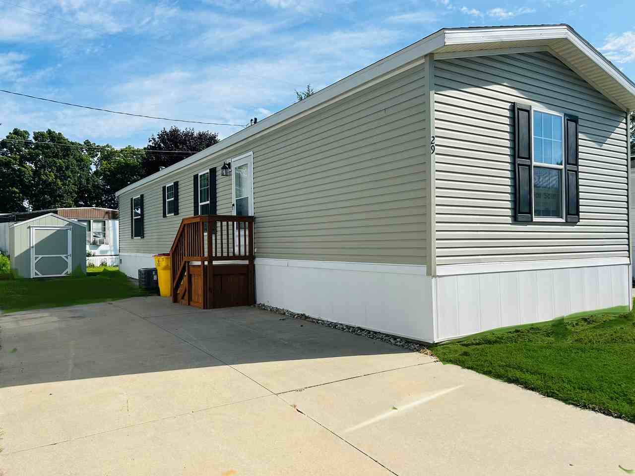 29 S Hill Dr #29 - Photo 3 of 27