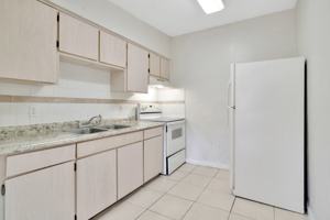 featured image of 9401 Goldenrod Rd #9401F