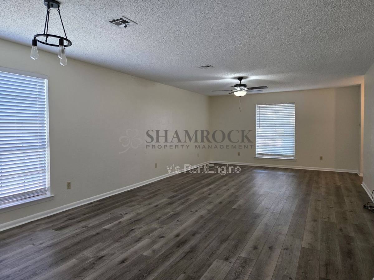 6625 Dunn St - Photo 3 of 10