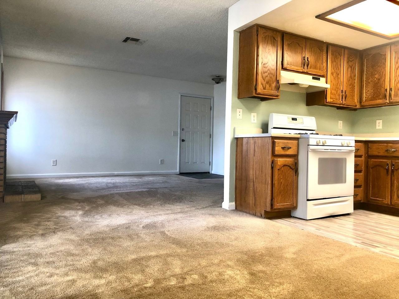 6617 W Tropicana Ave #201 - Photo 4 of 11