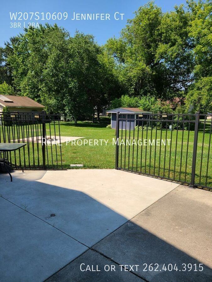 w207s10609 Jennifer Court - Photo 4 of 25