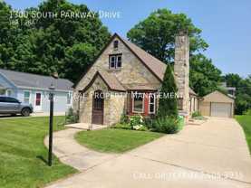 1300 S Parkway Dr - Photo 1 of 1