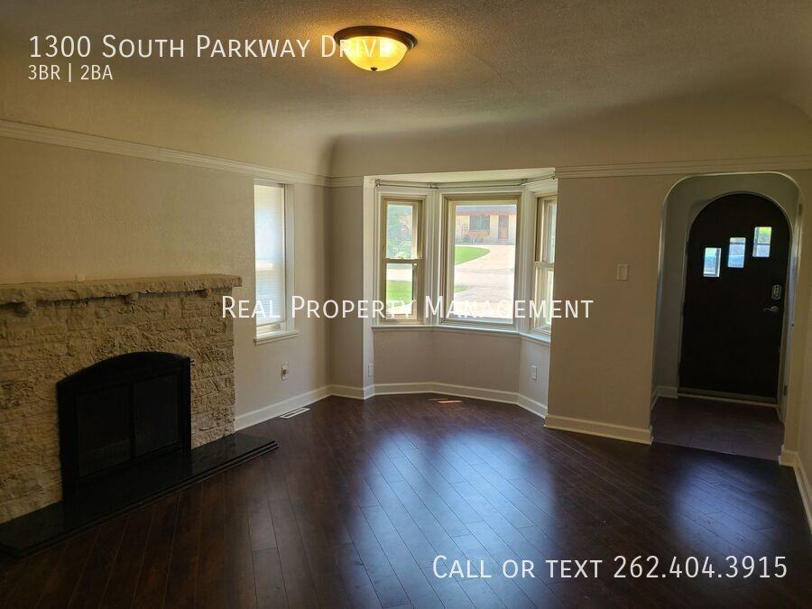 1300 S Parkway Dr - Photo 2 of 28