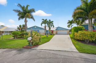 1360 Sw Albatross Way #NA - Photo 1 of 1