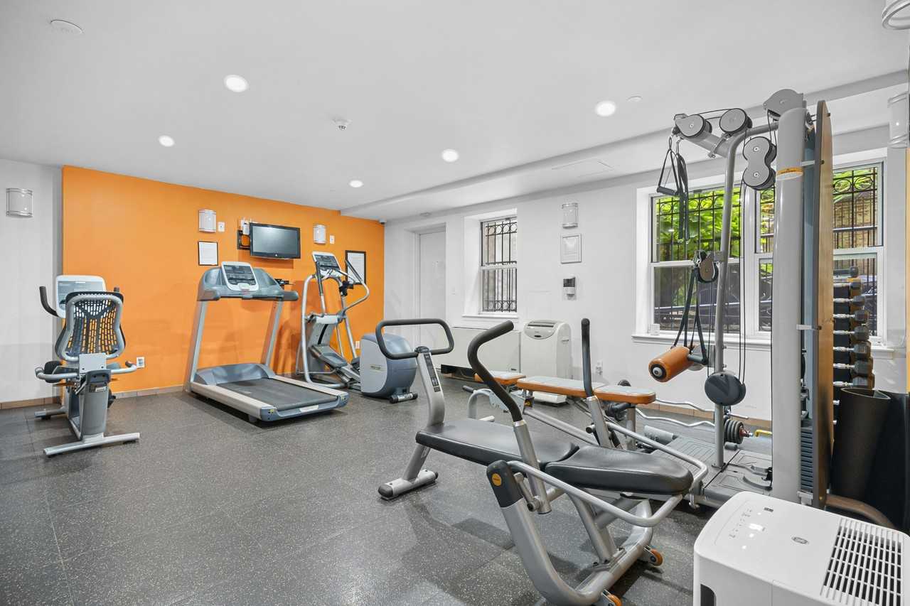 362 Saint Nicholas Ave #1A - Photo 5 of 7