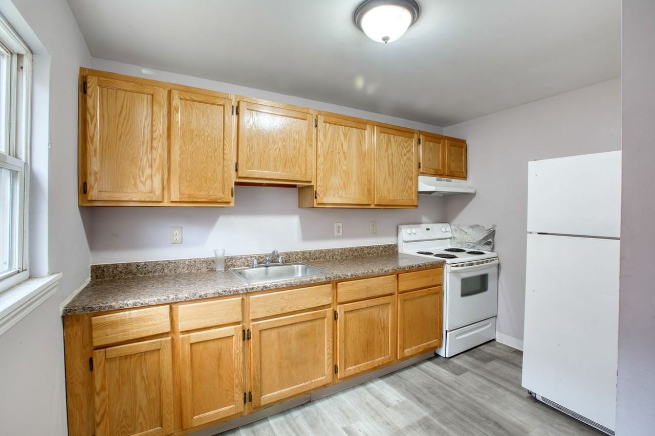 Westland Street Apartments - Photo 2 of 21