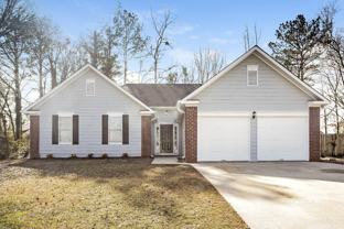 1607 Elizabeth Ln - Photo 1 of 1