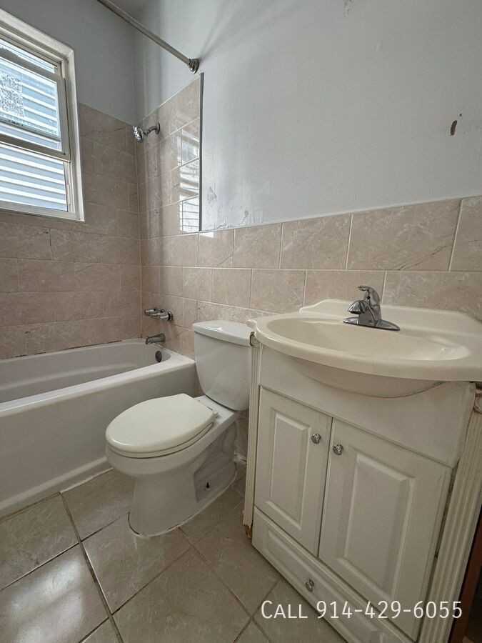 34 Van Cortlandt Park Ave - Photo 5 of 17