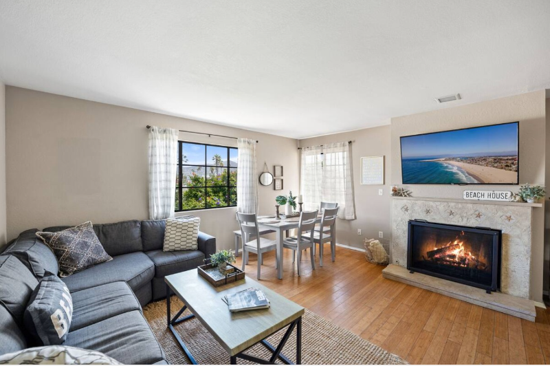 1121 Pittsfield Lane - Photo 2 of 23