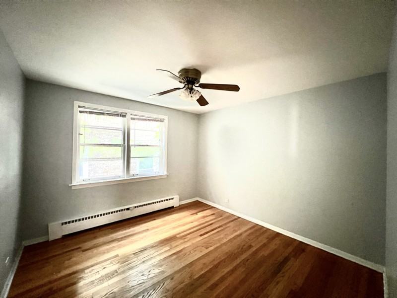 2623 W Berwyn Ave #1 - Photo 3 of 6