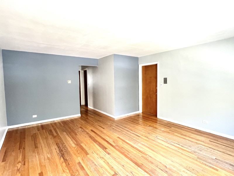 2623 W Berwyn Ave #1 - Photo 5 of 6