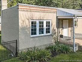 716 Walnut St - Photo 1 of 1