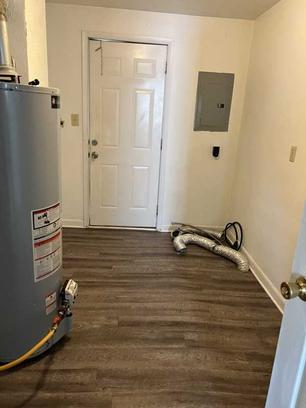 93 E Green St - Photo 3 of 11