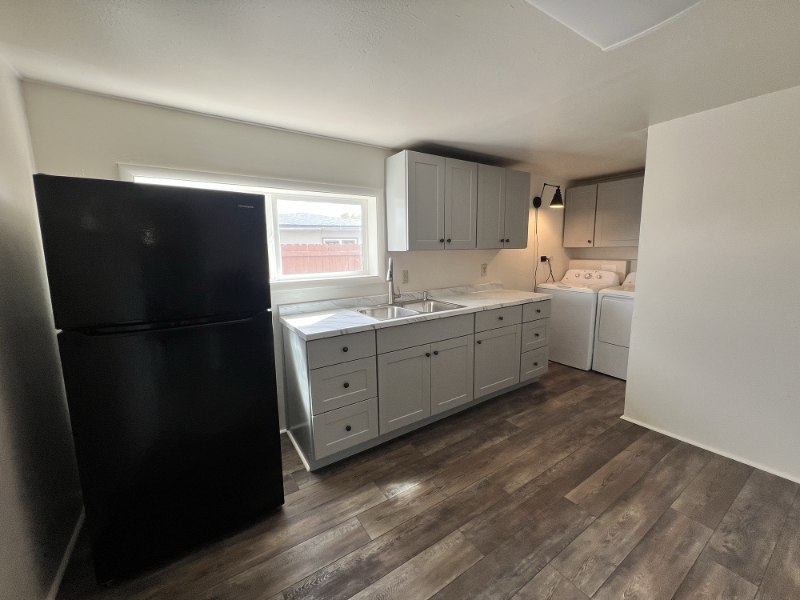 705 French St - Photo 2 of 16