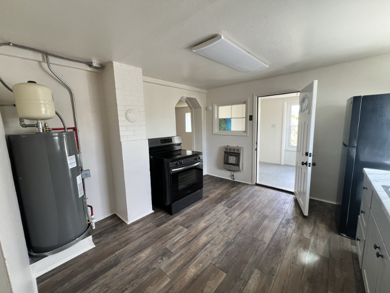 705 French St - Photo 3 of 16