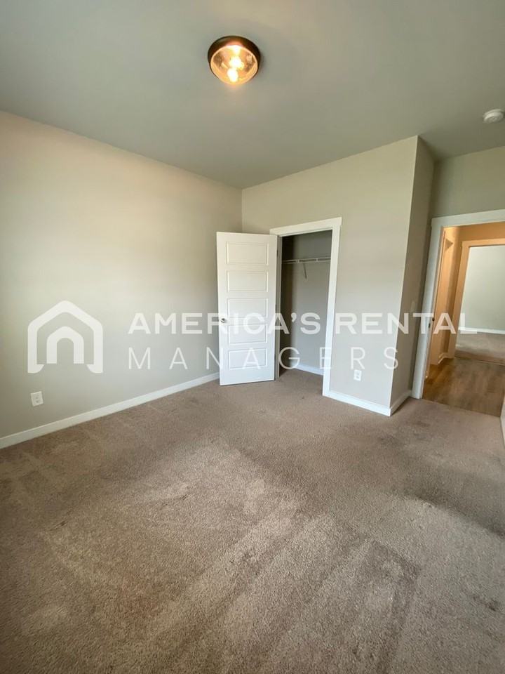 220 Cotton Bayou Dr - Photo 6 of 22