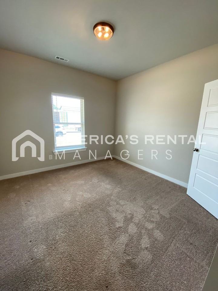 220 Cotton Bayou Dr - Photo 7 of 22