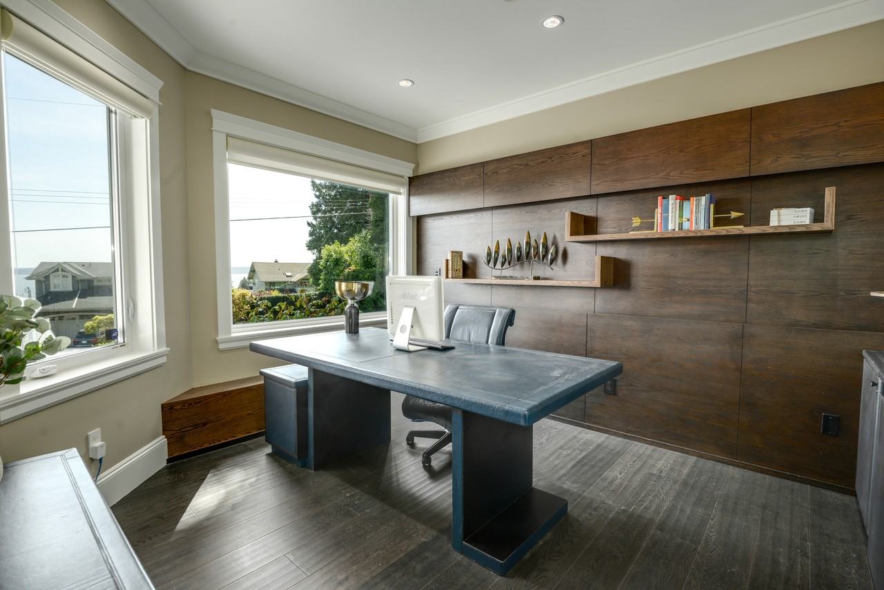 2567 Lawson Avenue - Photo 3 of 22