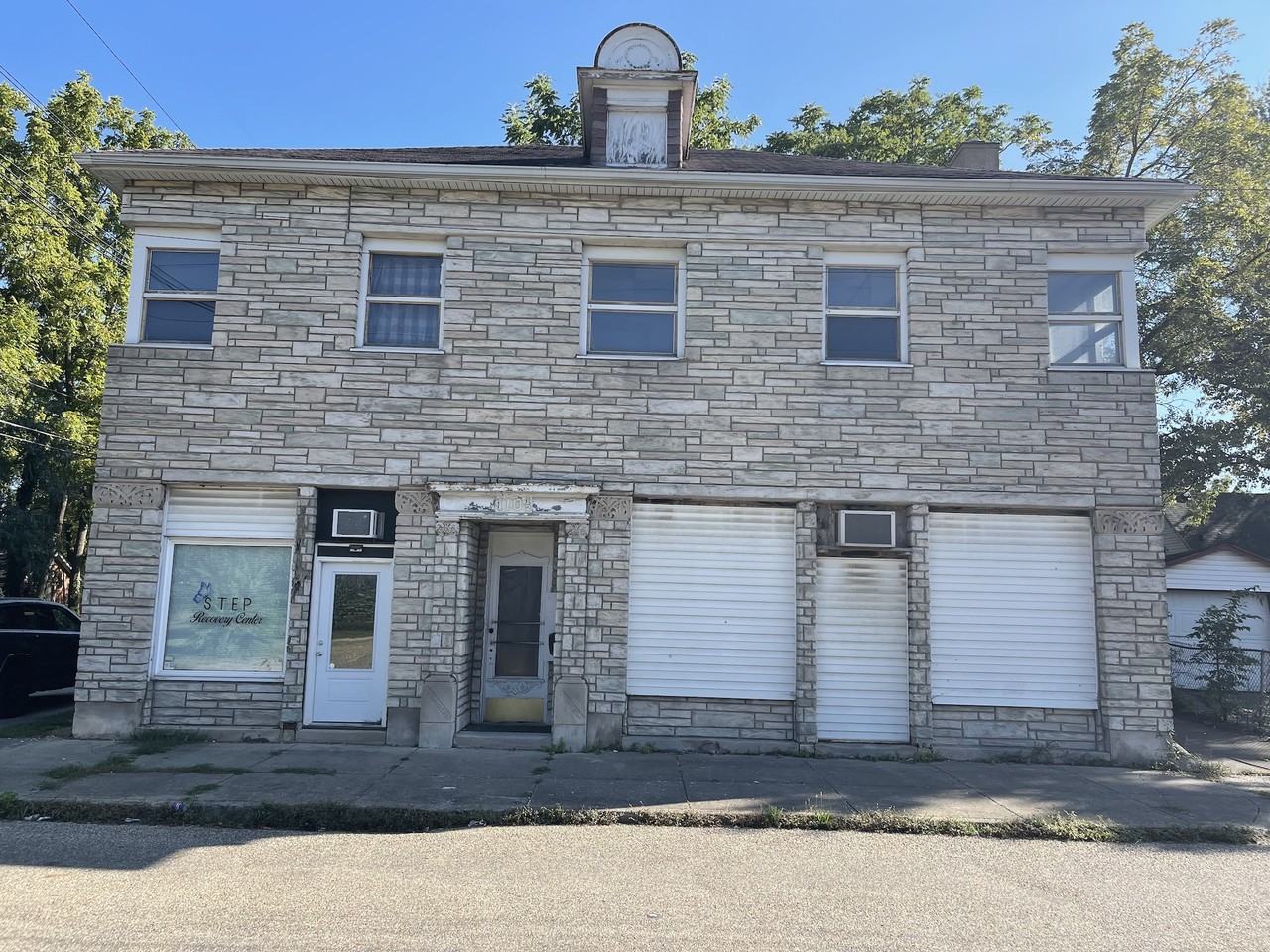 110 West Woodbury Street #B