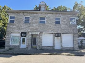 110 W Woodbury St #B - Photo 1 of 1