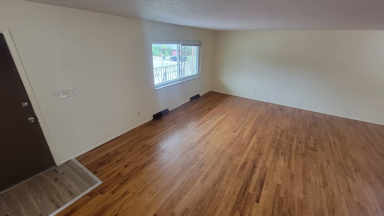 1690 Karg Dr #1690 - Photo 6 of 15