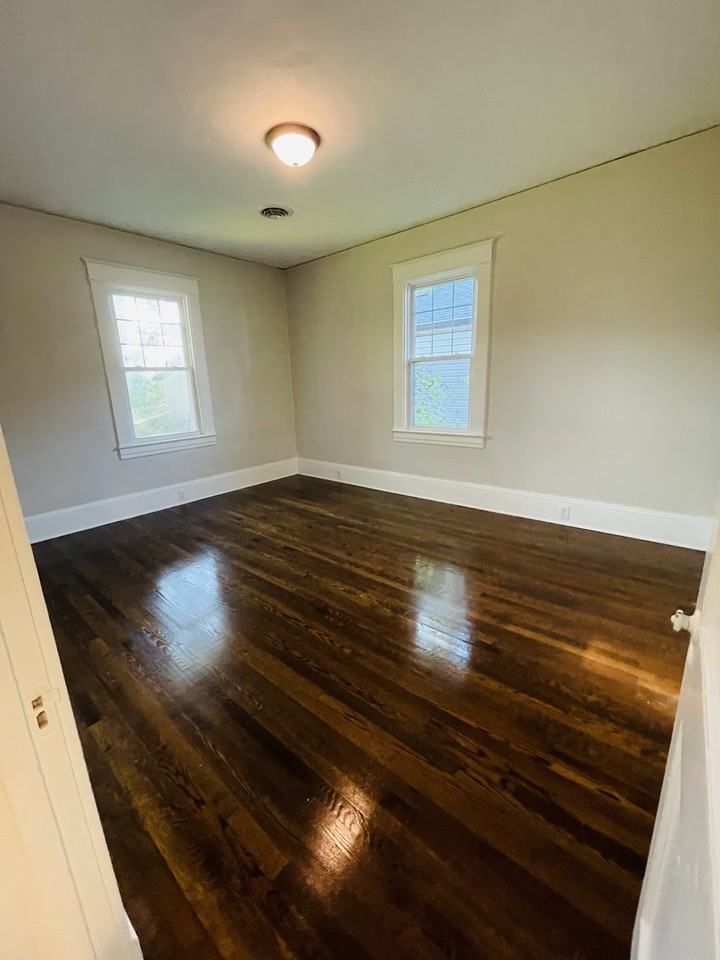 306 Irvin St #NA - Photo 6 of 8