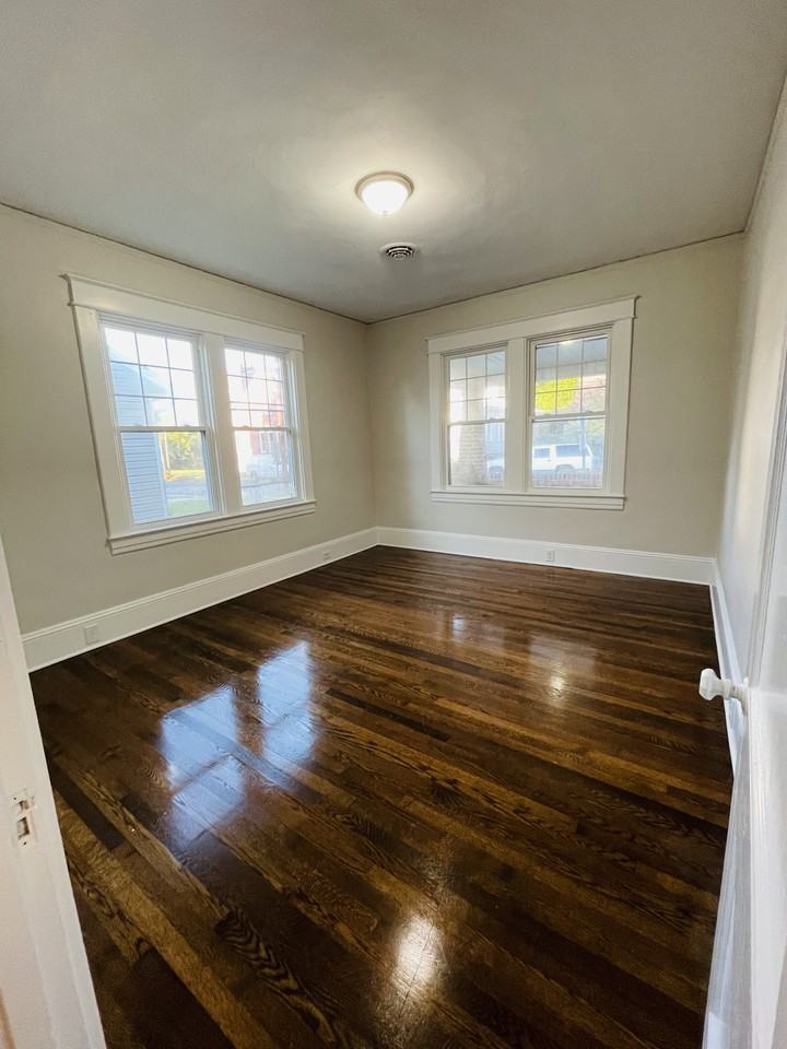 306 Irvin St #NA - Photo 7 of 8